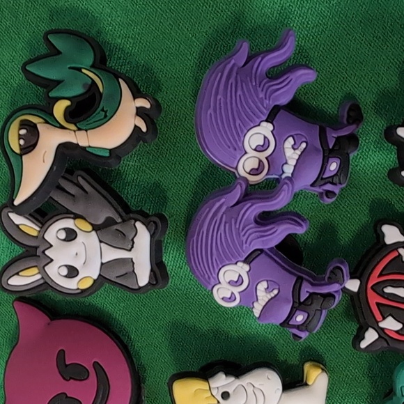 Crocs Jibbitz Bundle of 12 Star Wars Alien Simpsons Scooby Doo Pokemon New - Picture 3 of 6